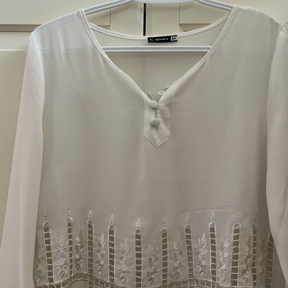 White t-shirt - Picture 3 of 5
